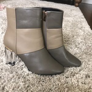 Heeled boots